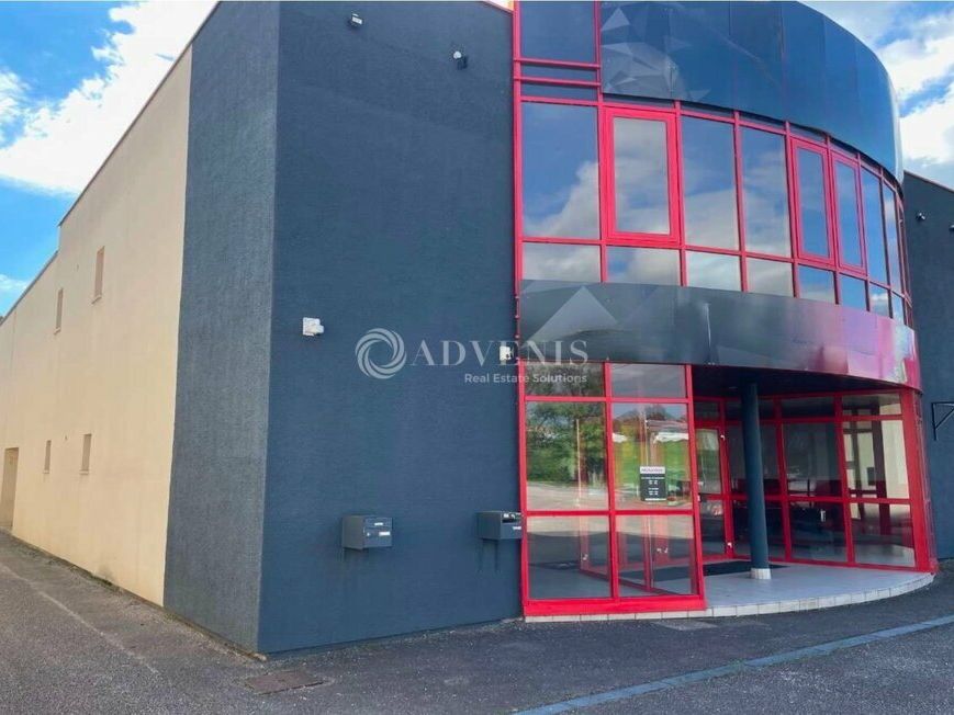 Location local commercial 590 m² divisibles à partir de 590 m²