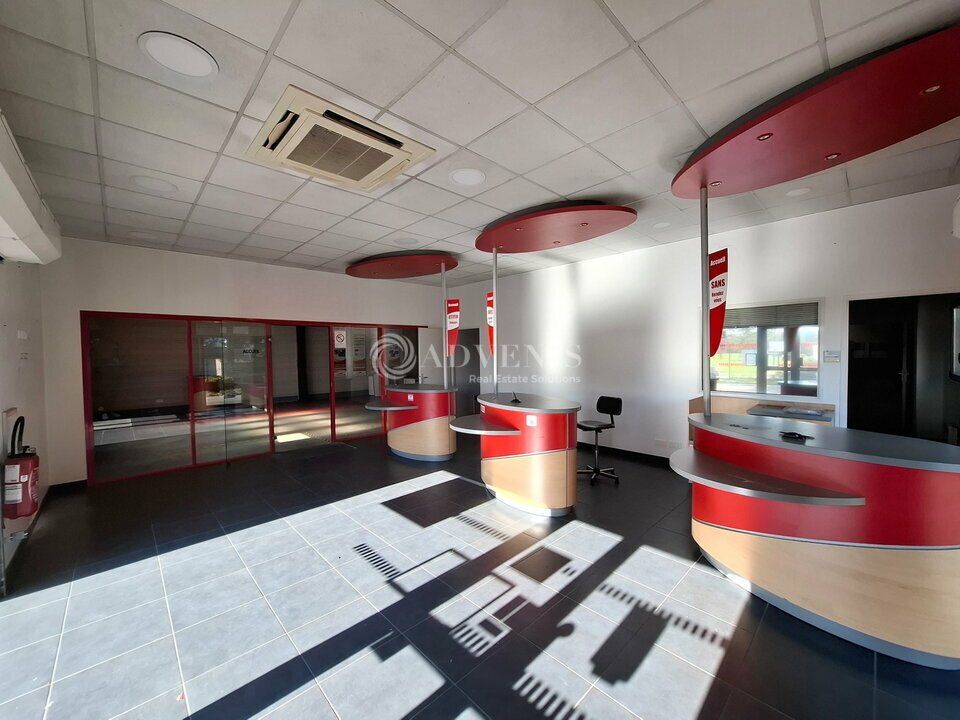 Location local d''activites 447 m² divisibles à partir de 447 m²