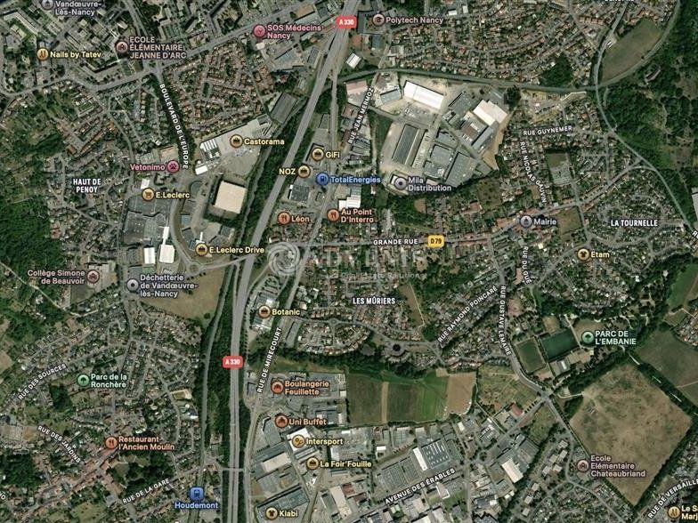 Location local commercial 819 m² non divisibles