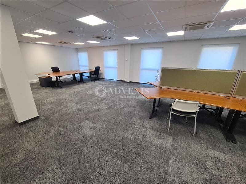 Location bureaux 300 m² non divisibles