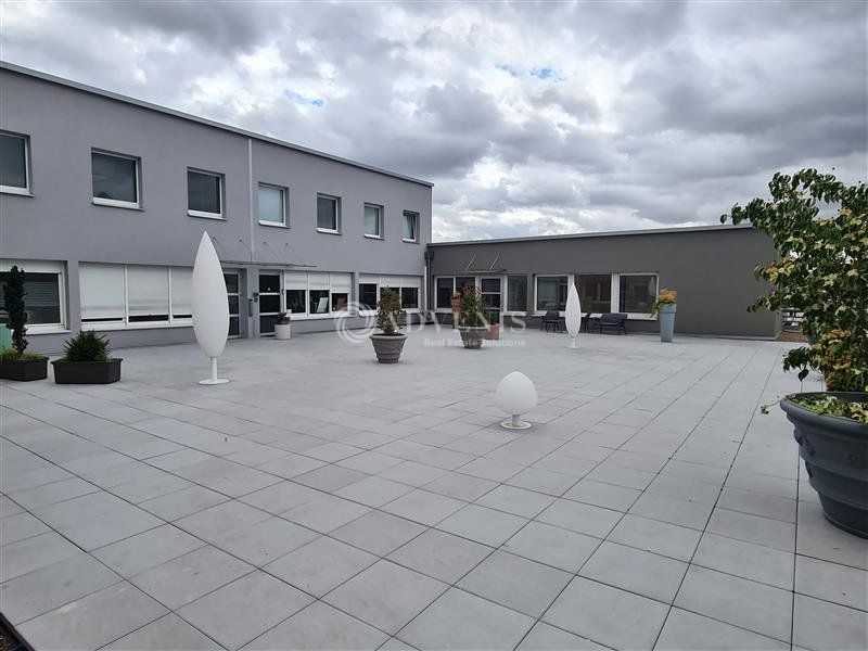 Location bureaux 575 m² divisibles à partir de 275 m²