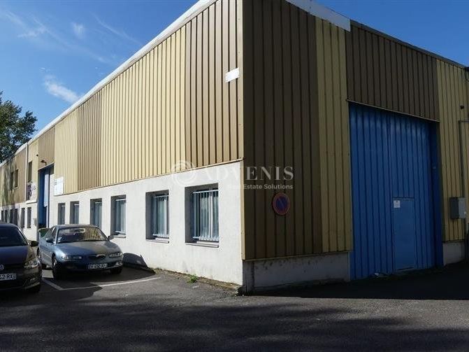 Location local d''activites 362 m² non divisibles