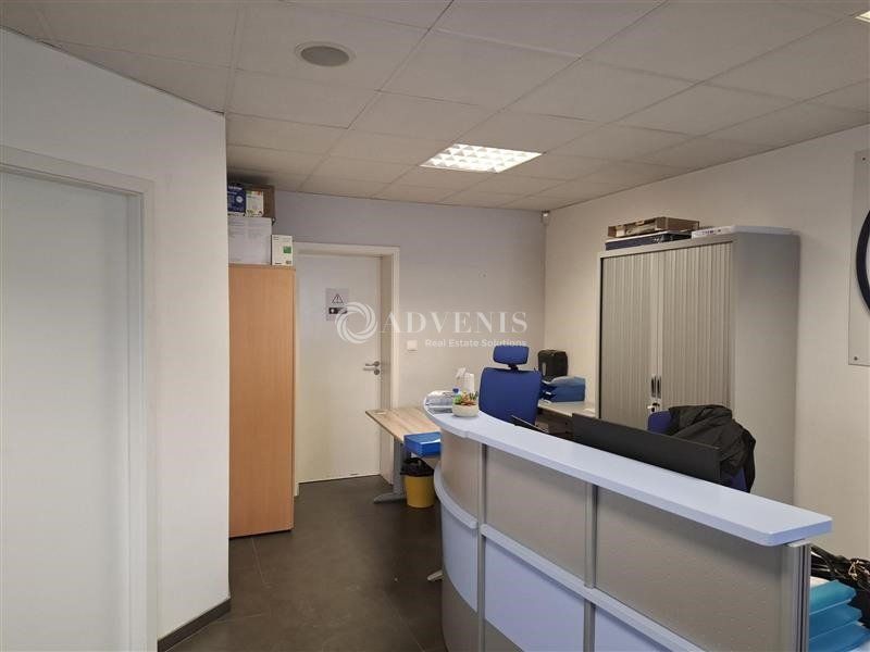 Location local d''activites 207 m² non divisibles