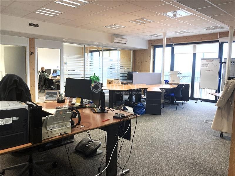 Location bureaux 2519 m² divisibles à partir de 60 m²