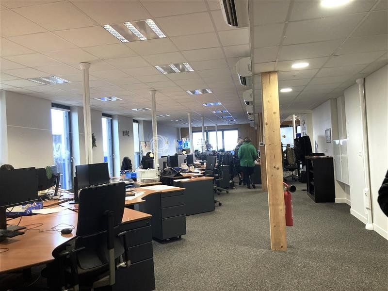 Vente bureaux 2519 m² divisibles à partir de 60 m²