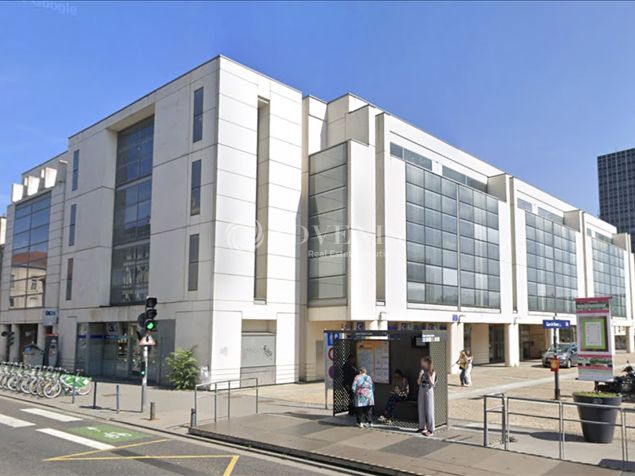 Location bureaux 500 m² non divisibles