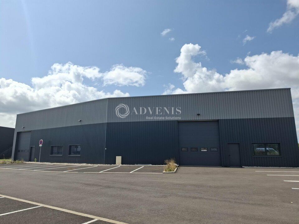 Vente local d''activites 980 m² non divisibles