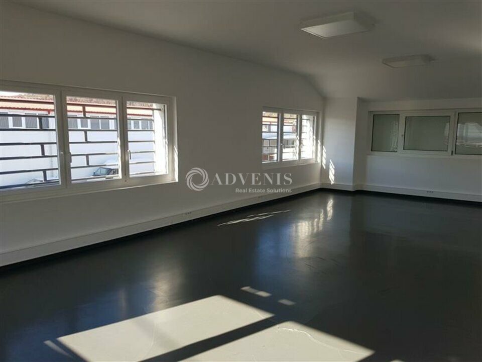 Location local d''activites 288 m² divisibles à partir de 288 m²