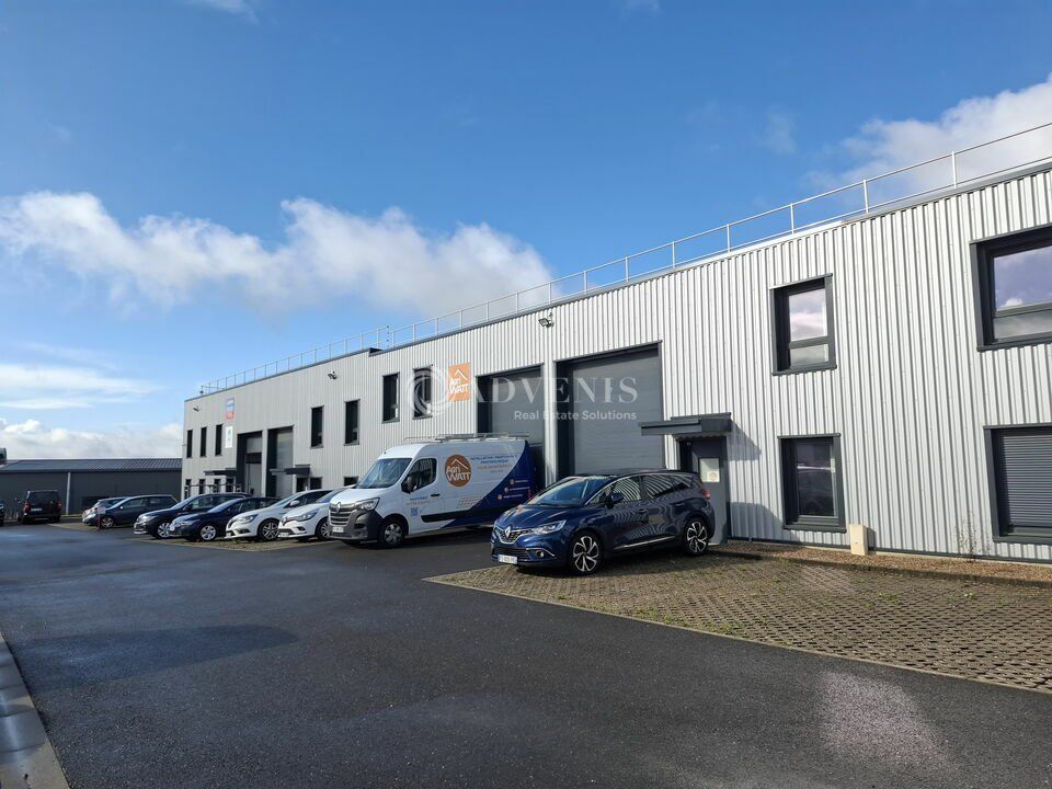 Location local d''activites 765 m² divisibles à partir de 320 m²