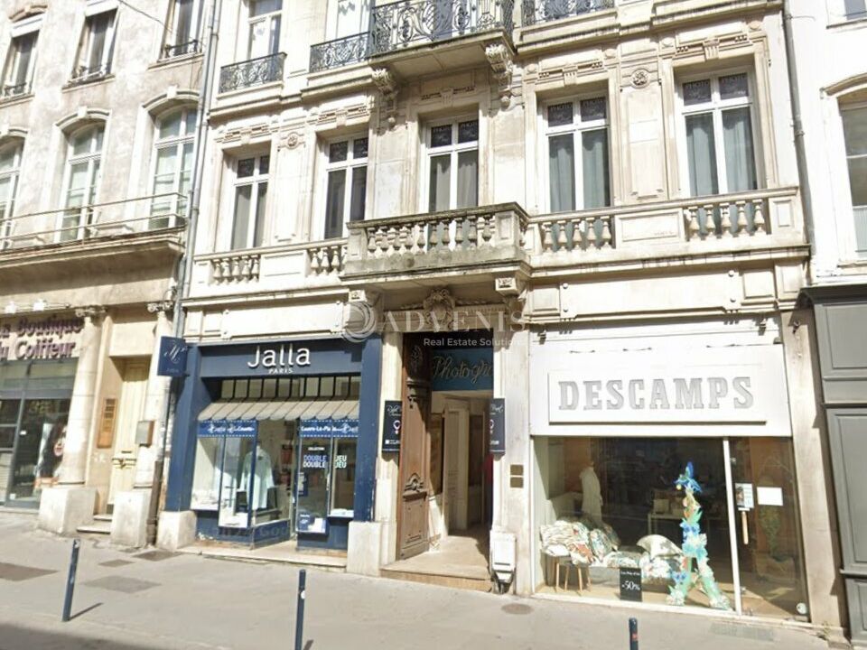 Location local commercial 258 m² divisibles à partir de 258 m²