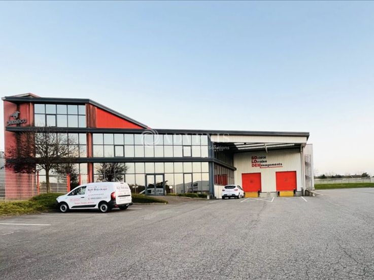 Location local d''activites 652 m² non divisibles