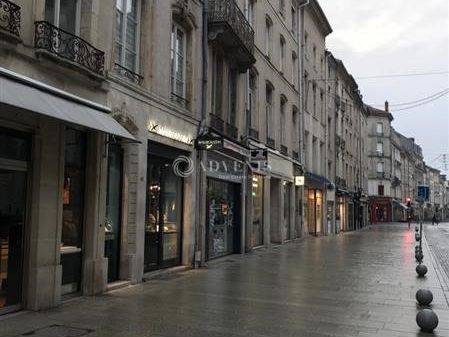 Location bureaux 95 m² non divisibles