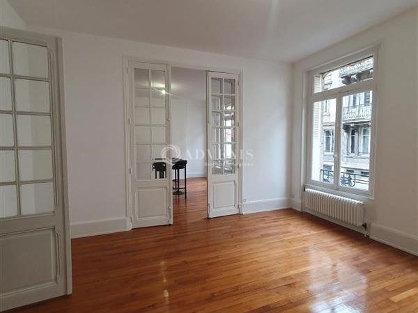 Vente bureaux 145 m² non divisibles