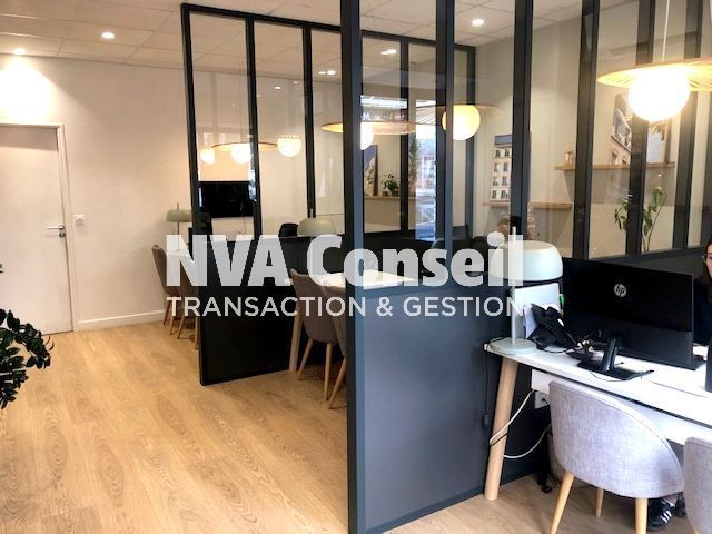 Location local commercial 115 m² à Taverny