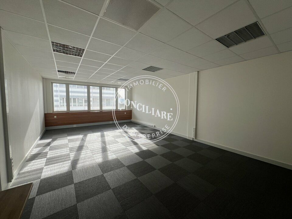 Vente bureaux 122 m² non divisibles