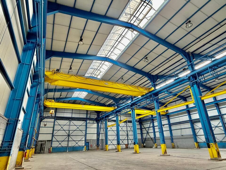 Location activité/entrepôt - 1870 m²