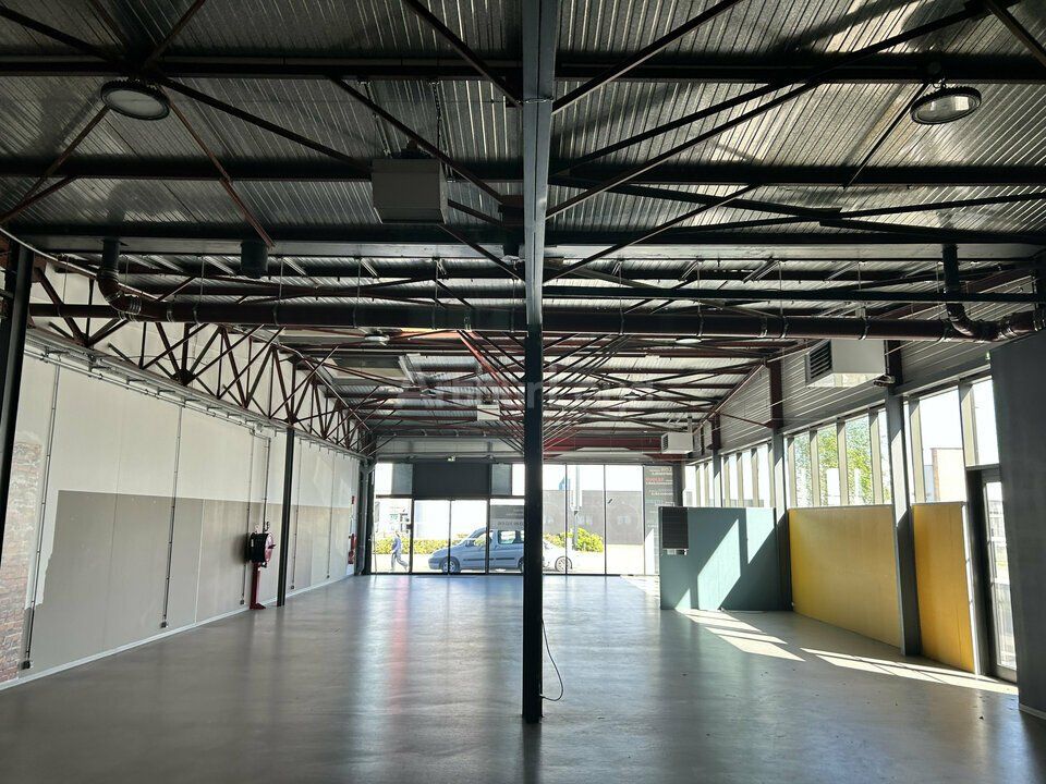 Location local commercial 603 m² non divisibles