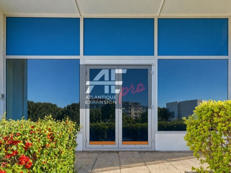 Location local commercial 77 m² non divisibles