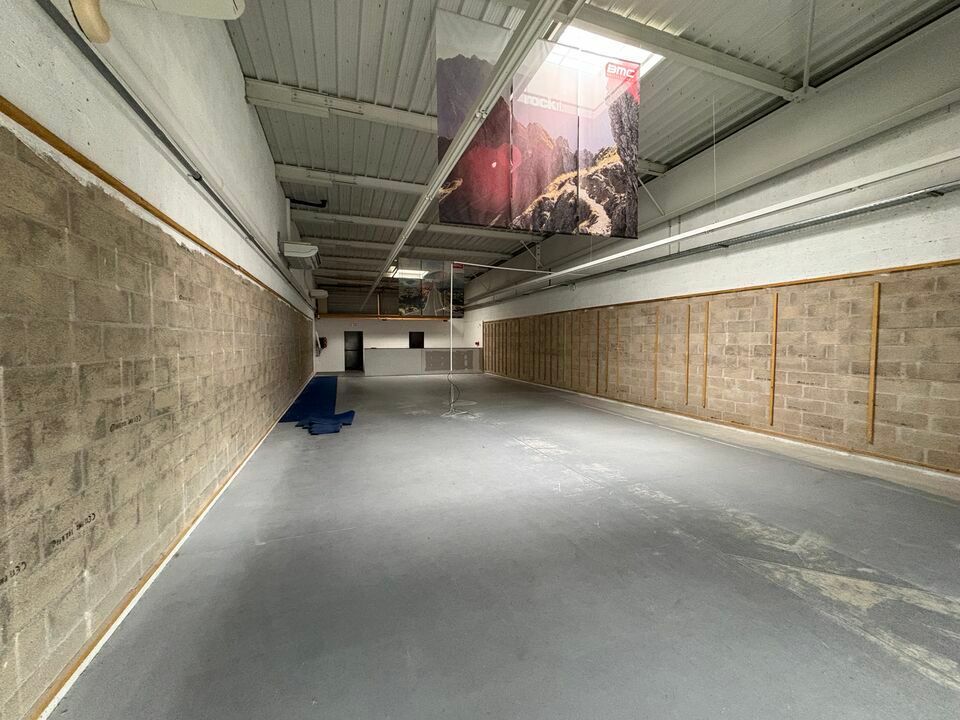 Local commercial 190 m2 Zone Grand Parc