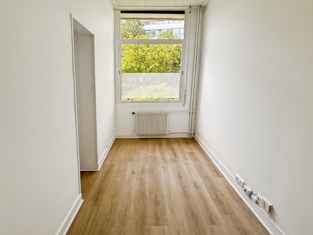 Location local commercial 15 m² non divisibles