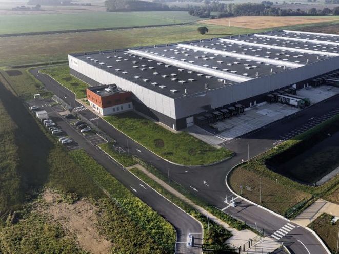71832 m² dispo à Neuillé-pont-pierre