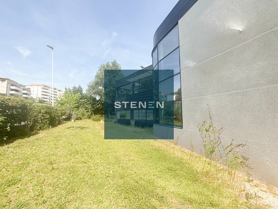Location bureaux 499 m² non divisibles