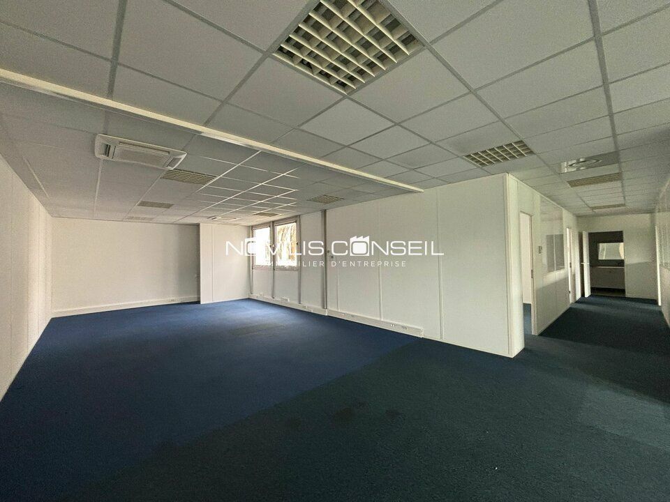 Location bureaux 296 m² non divisibles