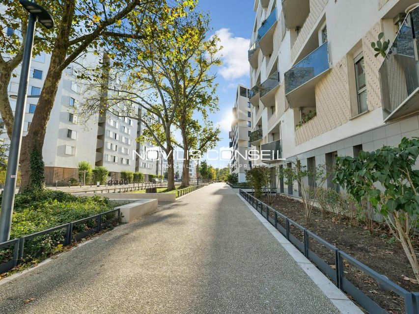 Location bureau - 275 m²