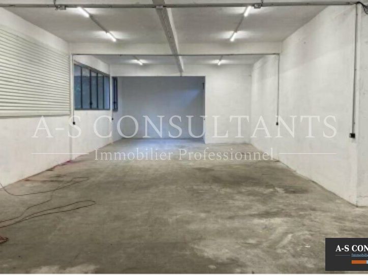 Location entrepot 140 m² non divisibles
