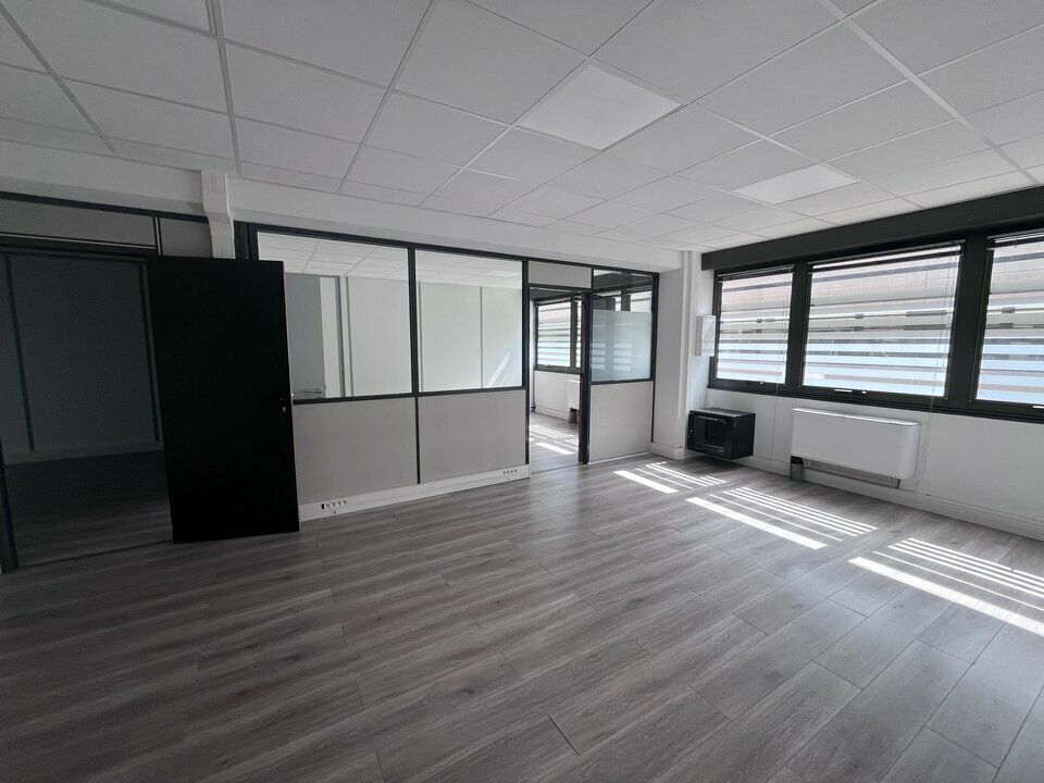 Location bureaux 70 m² divisibles à partir de 20 m²