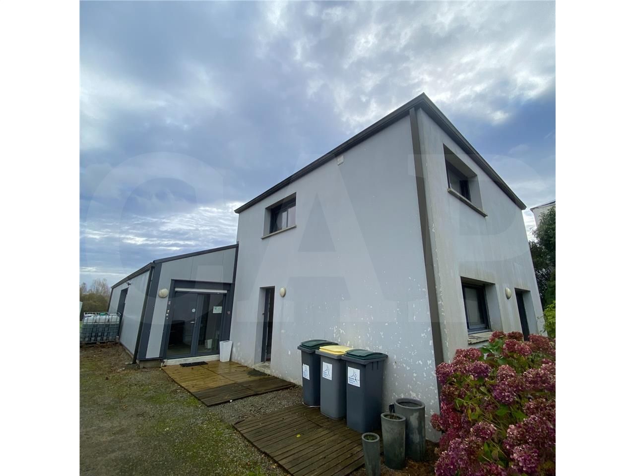 Vente local 273 m² à Merlevenez