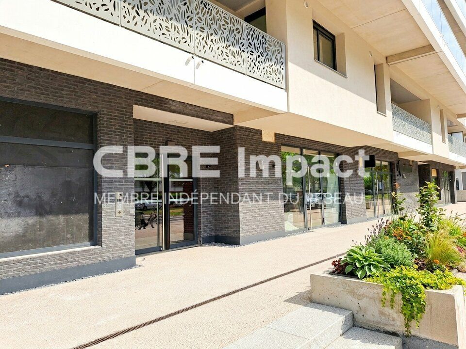 A LOUER - LOCAL COMMERCIAL NEUF 111 M² - QUARTIER NATION