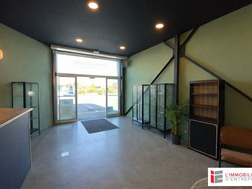 À louer – Cellule commerciale 50 m² – Zone commerciale de Pleumeleuc