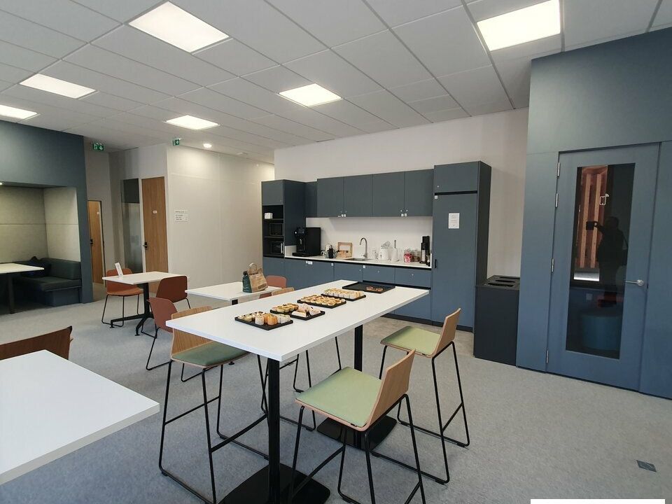 Location bureaux 10 m² non divisibles