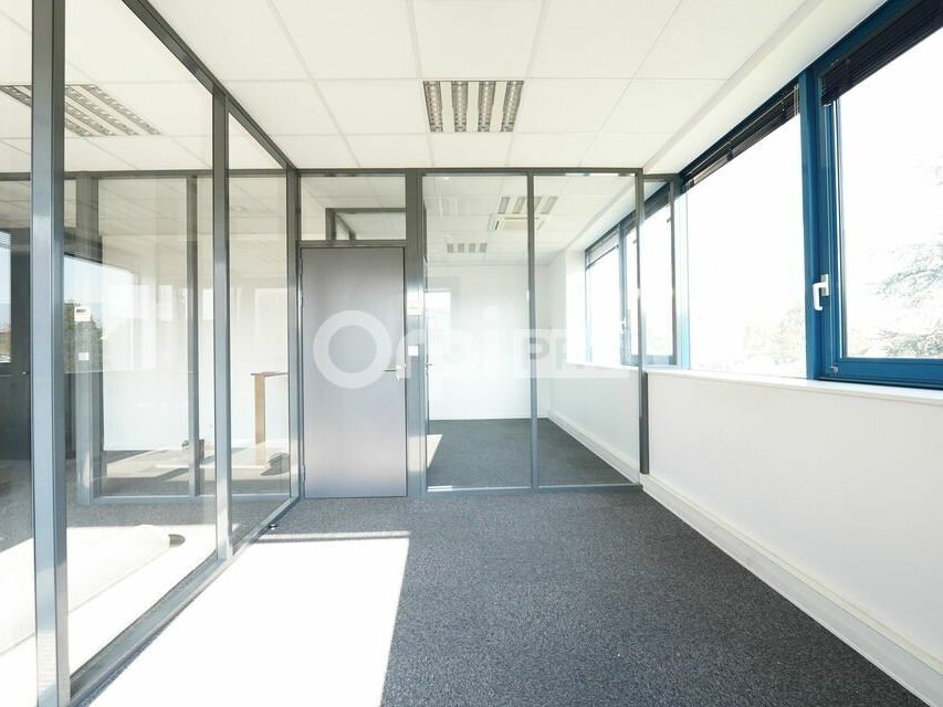 BUREAUX A LOUER - 170 m² - ECULLY