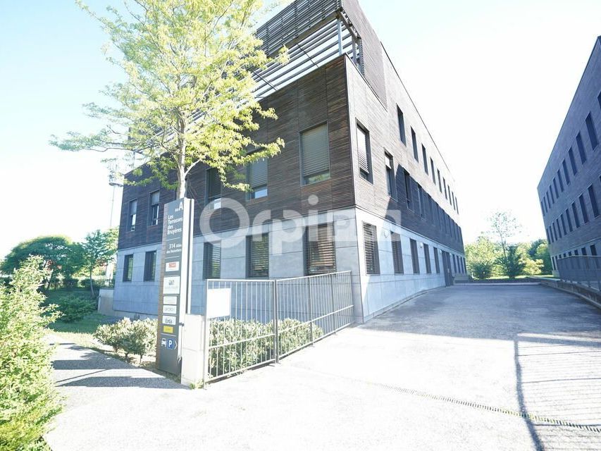 Location bureaux 243 m² divisibles à partir de 65 m²