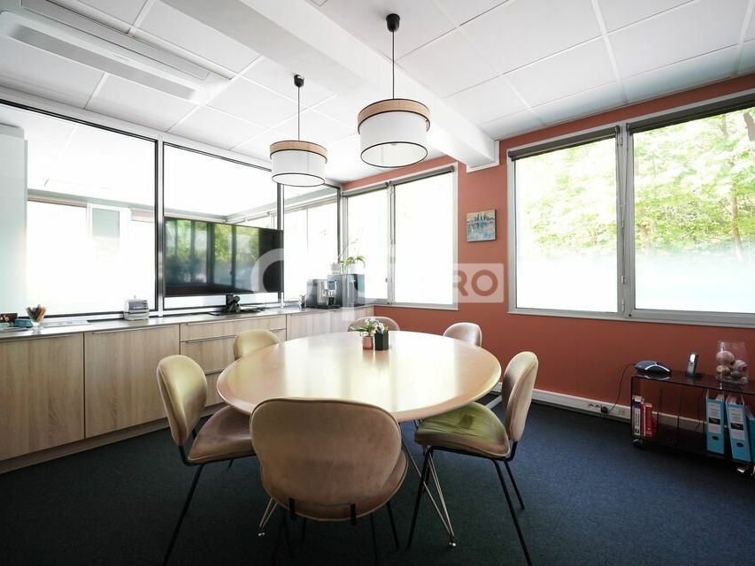 BUREAUX A VENDRE - 74,15 m² - LISSIEU