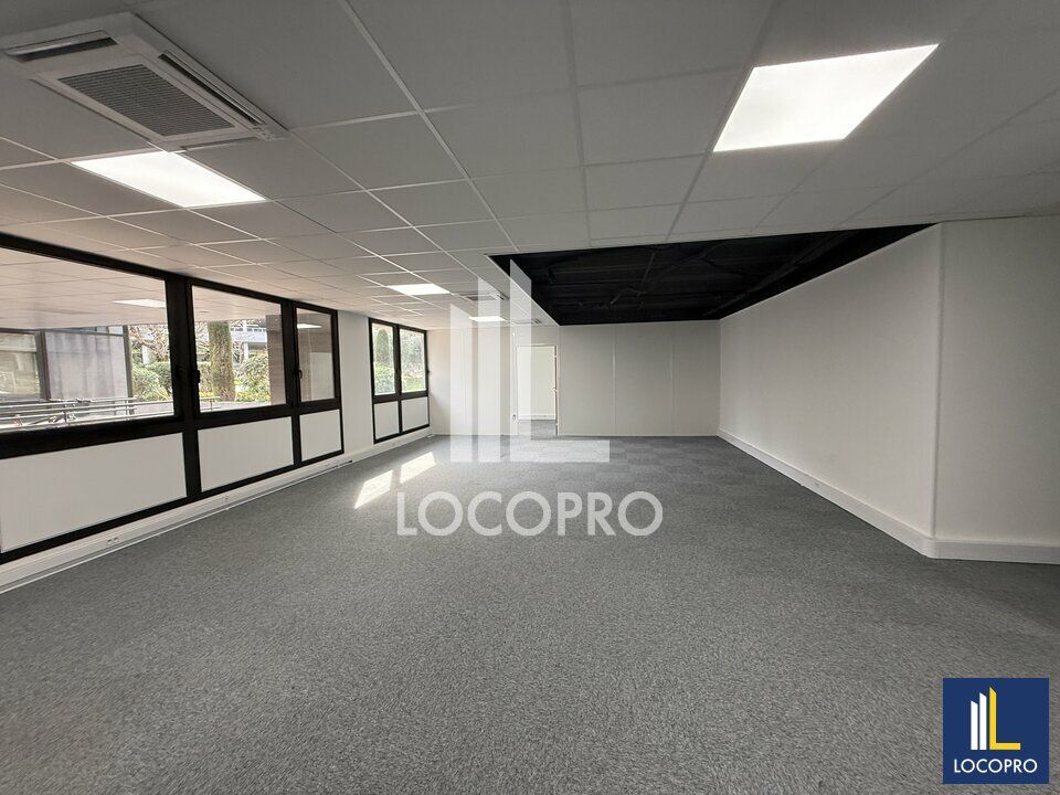 Location bureaux 130 m² non divisibles