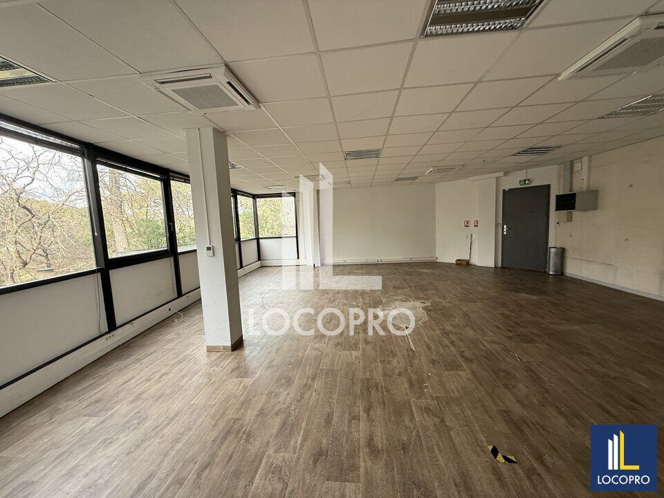 Location bureaux 167.5 m² non divisibles
