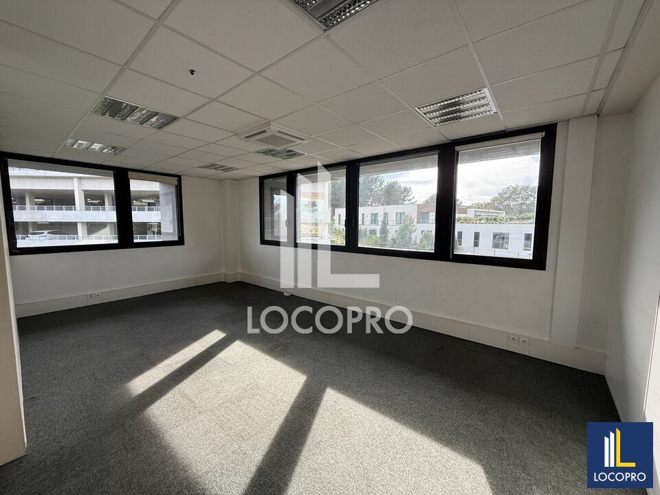 Location bureaux 232 m² non divisibles