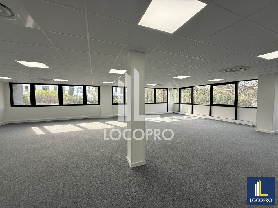 Location bureaux 169 m² non divisibles