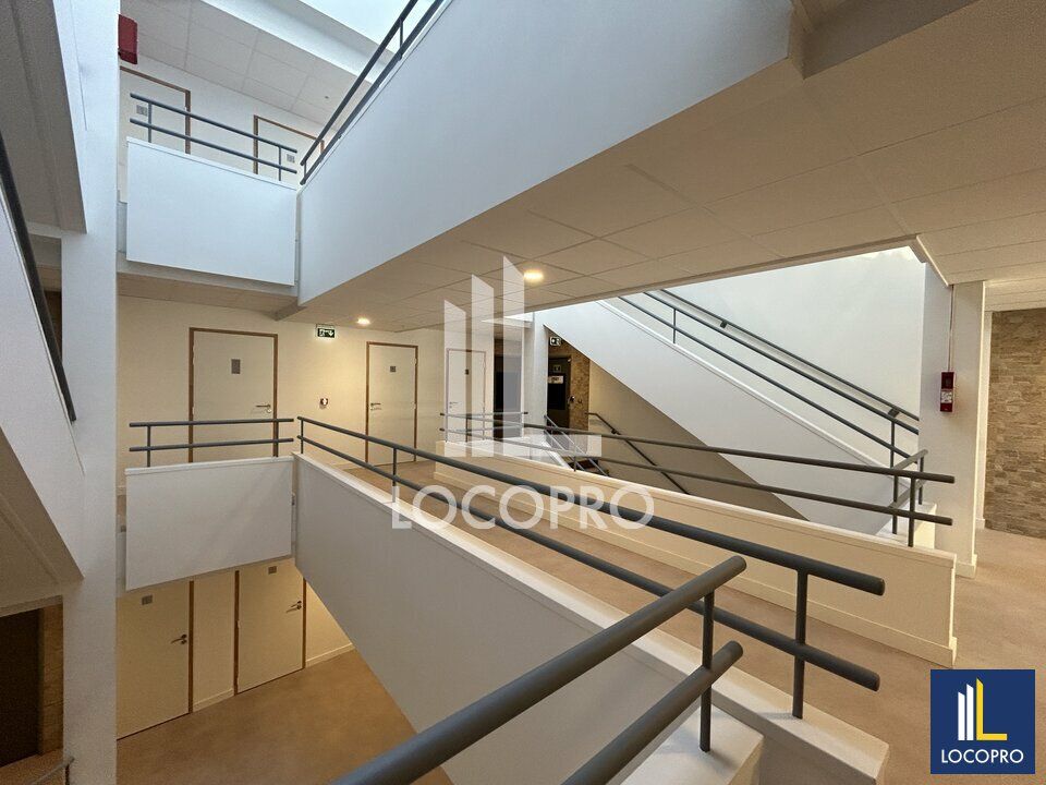 A LOUER -  BUREAUX - 169 M2 - SOPHIA ANTIPOLIS