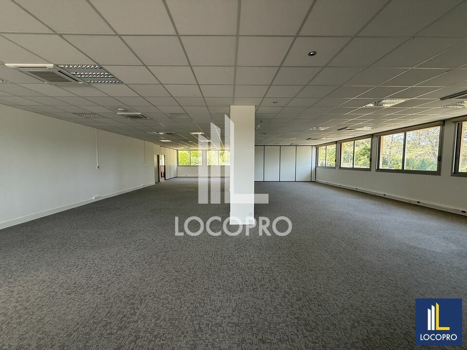 Location bureaux 273 m² non divisibles