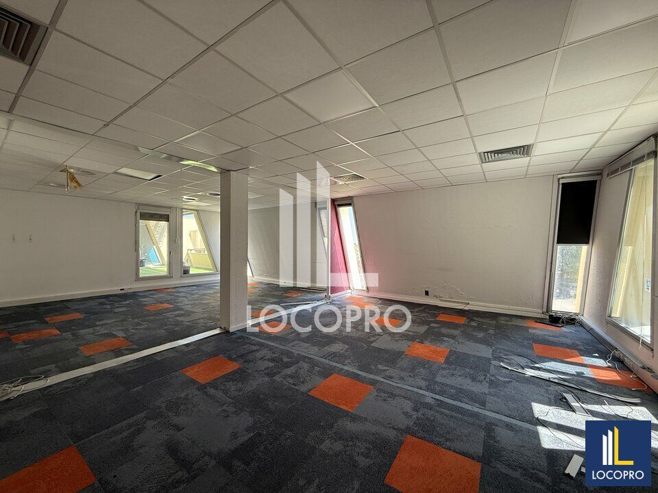 Location bureaux 746 m² non divisibles