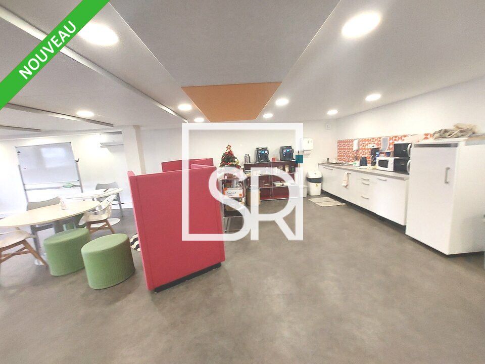 Location bureaux 1256.28 m² non divisibles