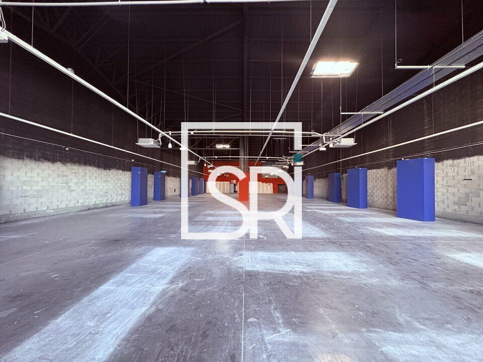 Location local commercial 1238 m² non divisibles