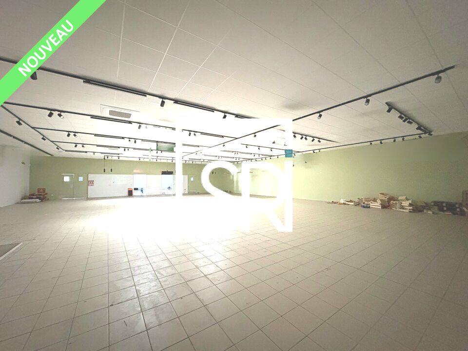Location local commercial 660 m² non divisibles