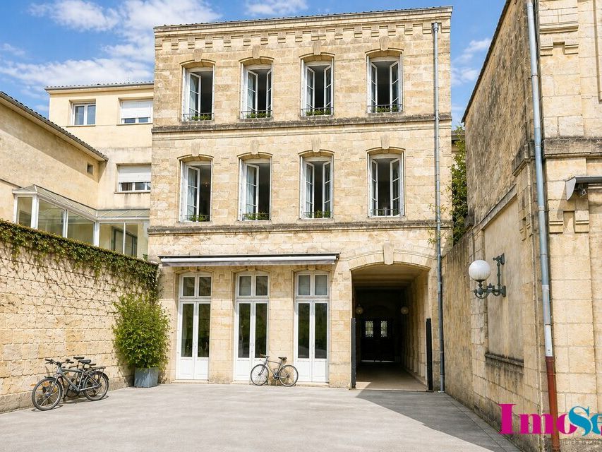 Location local commercial 230 m² non divisibles