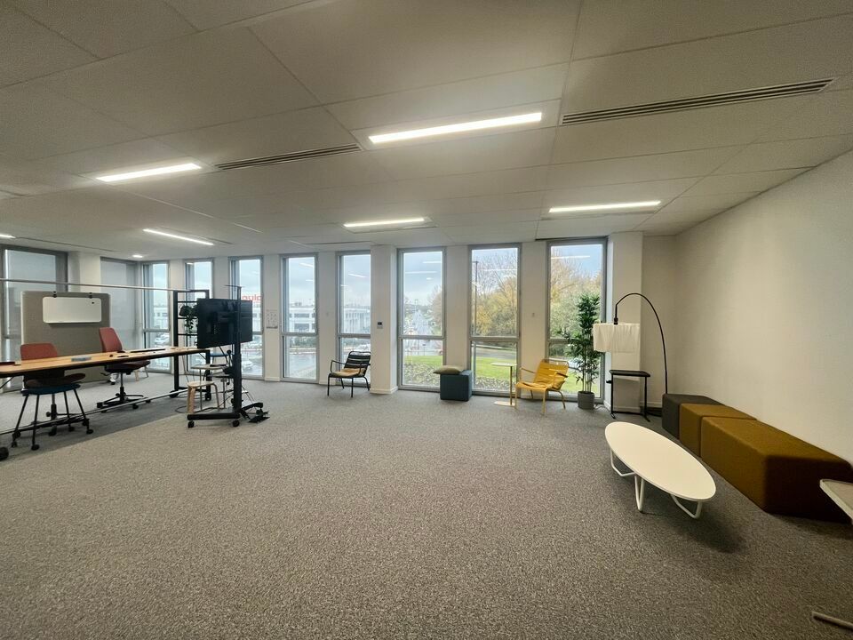 Ensemble immobilier tertiaire à vendre à Bordeaux Lac