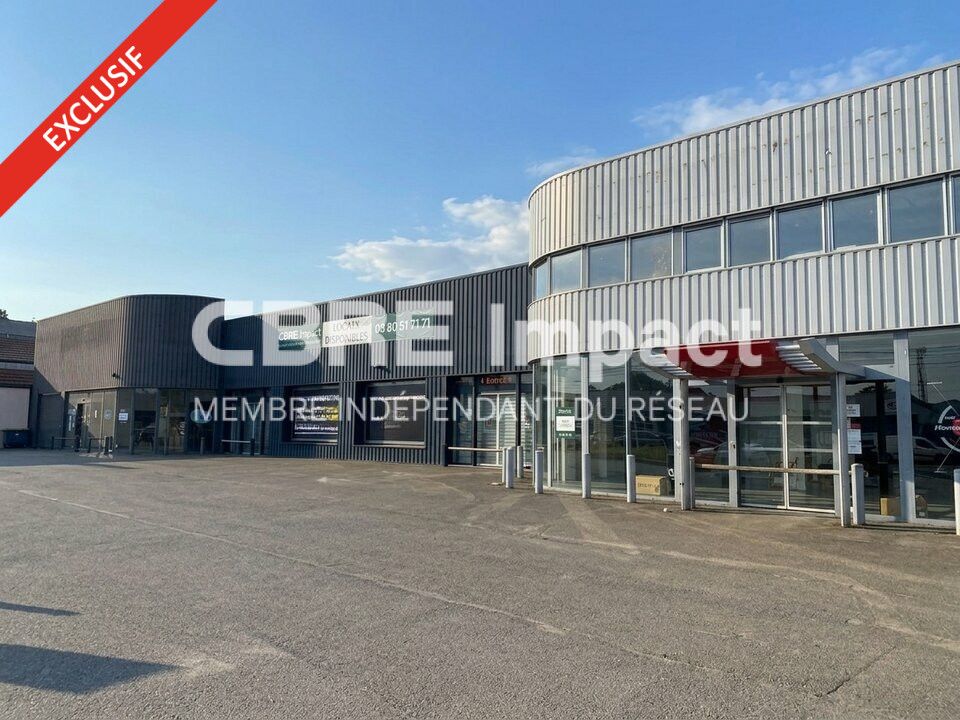 Location local commercial 1680 m² non divisibles